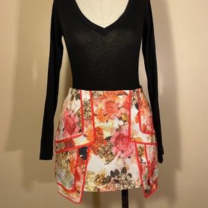 Floral mini skirt